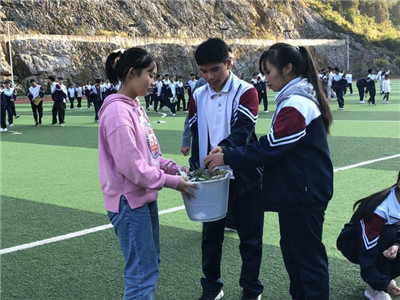 垃圾不落地,校园更美丽 - 靖源中学